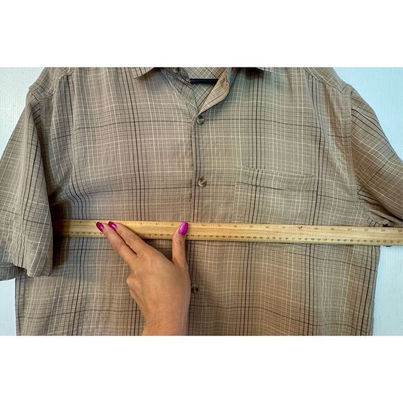REI Lightweight Relaxed Fit Breezy Short Sleeve Plaid Button Up Shirt Medium - Picture 7 of 8